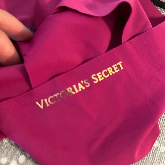 VS Victoria Secret fuchsia thong string bottom panty women’s M new - Picture 2 of 6